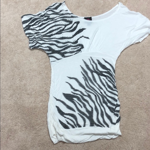 2B Bebe Tops - 2b Bebe zebra print top